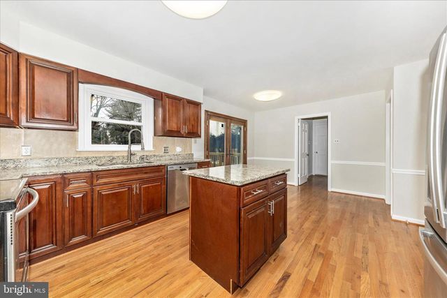 15701 JONES LN, Gaithersburg, MD 20878