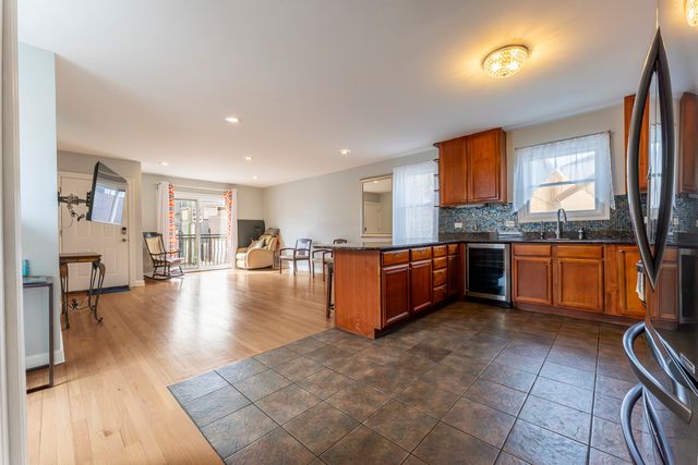 1024 W 18th Place, Chicago, IL 60608