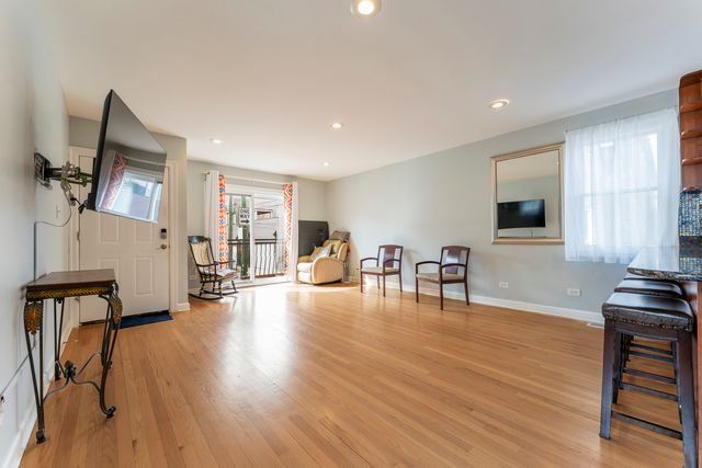 1024 W 18th Place, Chicago, IL 60608