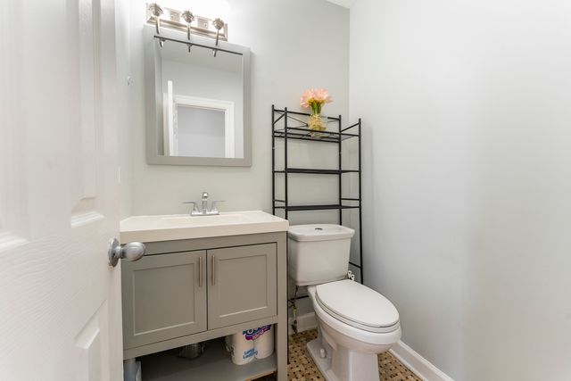1024 W 18th Place, Chicago, IL 60608