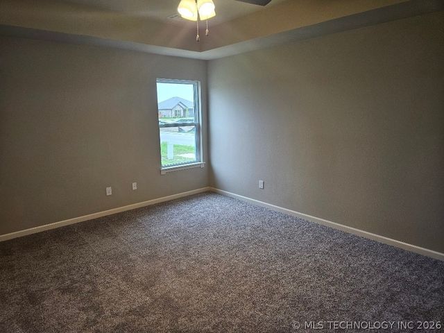 27914 E 108th Place S, Coweta, OK 74429