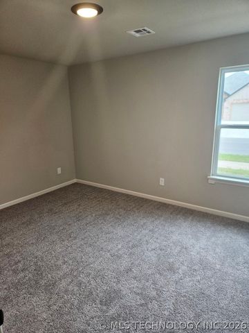 27914 E 108th Place S, Coweta, OK 74429