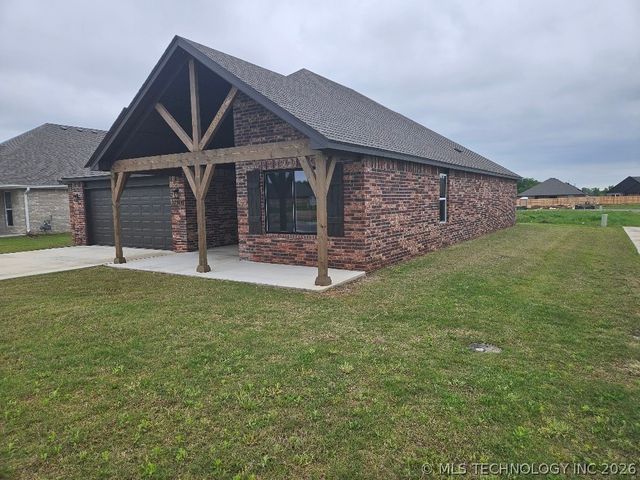 27914 E 108th Place S, Coweta, OK 74429