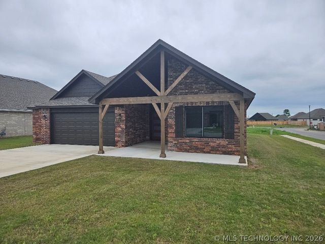27914 E 108th Place S, Coweta, OK 74429