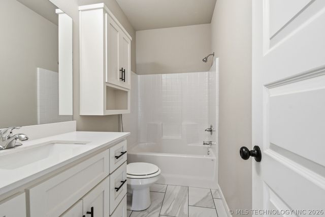 27914 E 108th Place S, Coweta, OK 74429