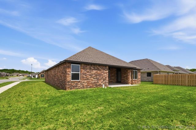27914 E 108th Place S, Coweta, OK 74429