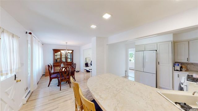 121 Woodward Parkway, Farmingdale, NY 11735