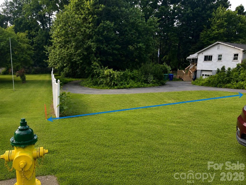 9999 Northeast Avenue, Swannanoa, NC 28778