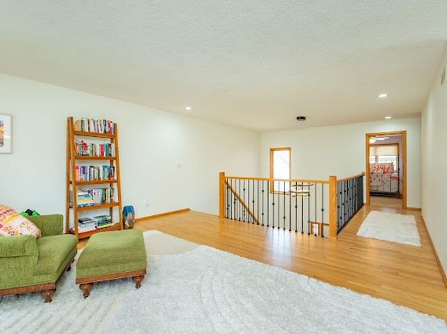 684 58th Place 11, West Des Moines, IA 50266