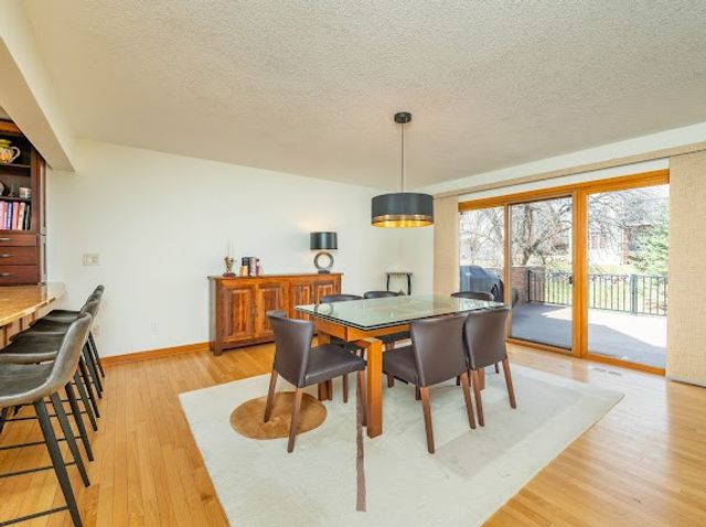 684 58th Place 11, West Des Moines, IA 50266