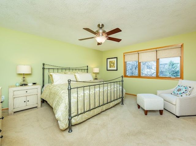 684 58th Place 11, West Des Moines, IA 50266