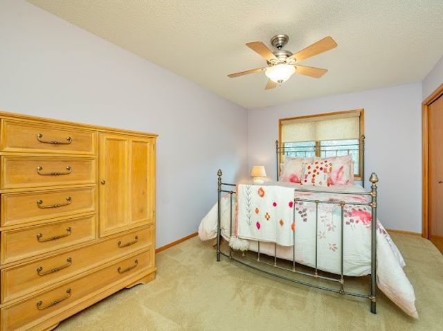 684 58th Place 11, West Des Moines, IA 50266