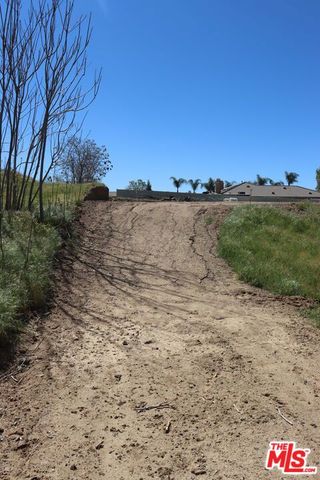 35425 Fir Avenue, Yucaipa, CA 92399