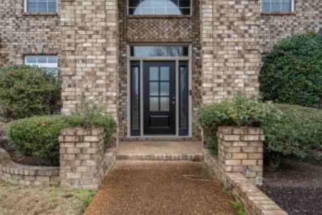 9150 S FOREST ISLAND DR, Collierville, TN 38017