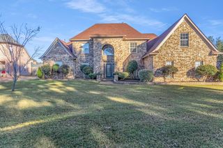 9150 S FOREST ISLAND DR, Collierville, TN 38017