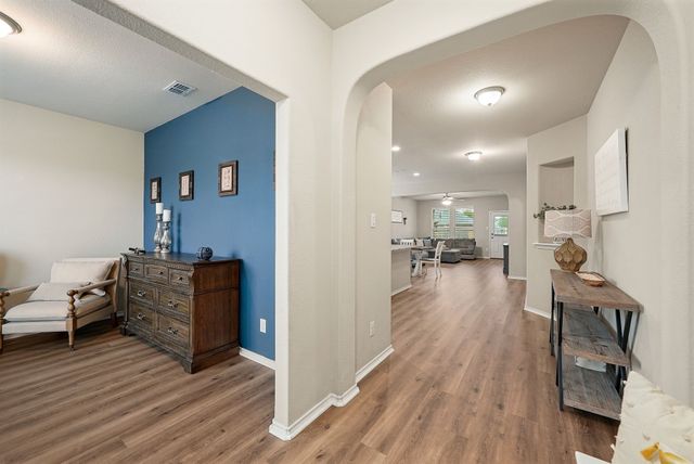 1720 Cross Creek Lane, Cleburne, TX 76033