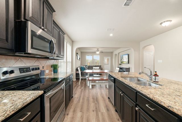 1720 Cross Creek Lane, Cleburne, TX 76033