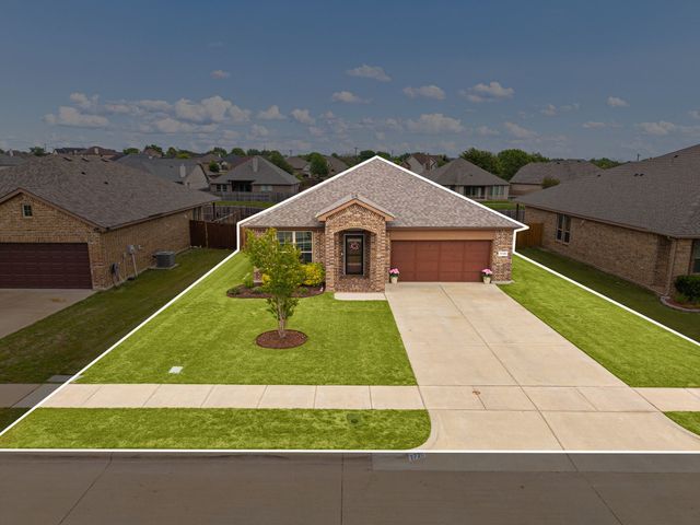 1720 Cross Creek Lane, Cleburne, TX 76033
