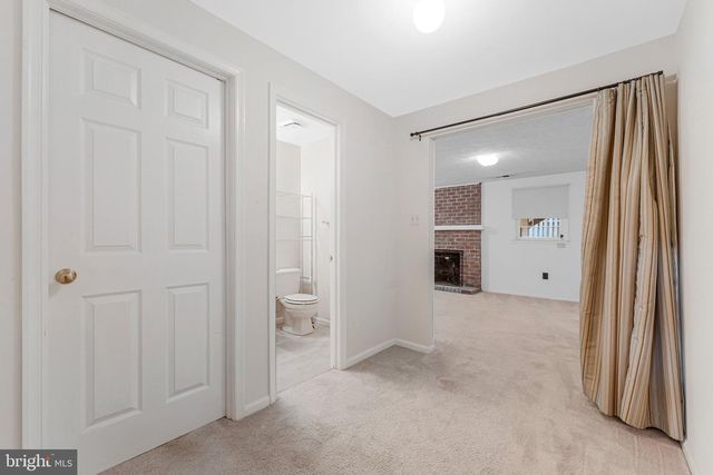 2827 KELLY SQ, Vienna, VA 22181