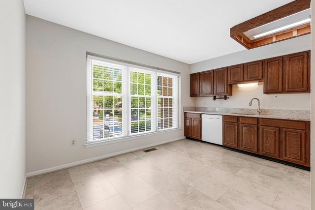 2827 KELLY SQ, Vienna, VA 22181