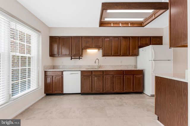 2827 KELLY SQ, Vienna, VA 22181
