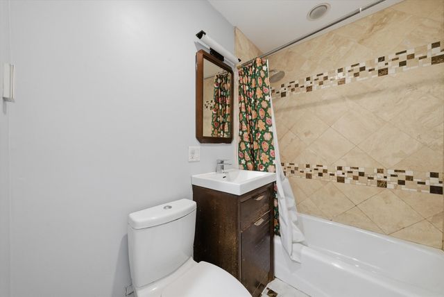3859 N Cumberland Avenue, Chicago, IL 60634