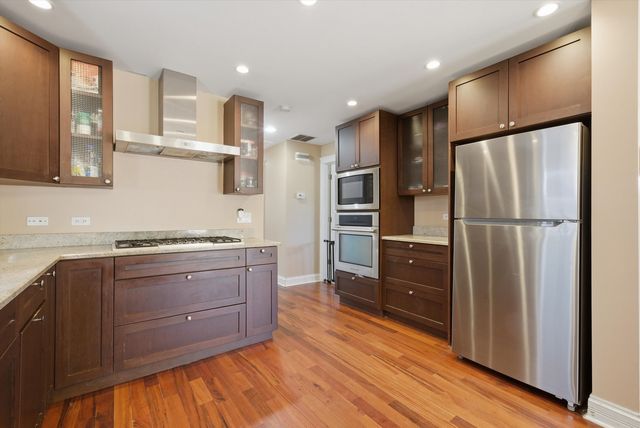 3859 N Cumberland Avenue, Chicago, IL 60634