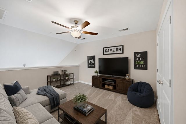 381 Ezra St, Pleasant View, TN 37146