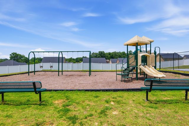 381 Ezra St, Pleasant View, TN 37146