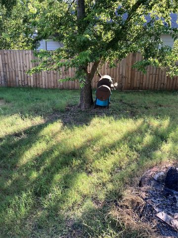 301 Lake Park Avenue, Waxahachie, TX 75165
