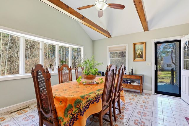 358 East Road, Hampstead, NH 03841