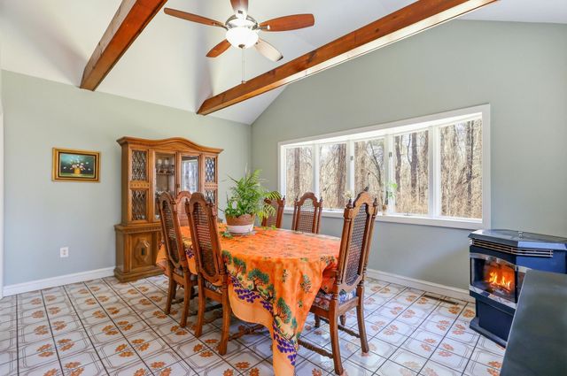 358 East Road, Hampstead, NH 03841