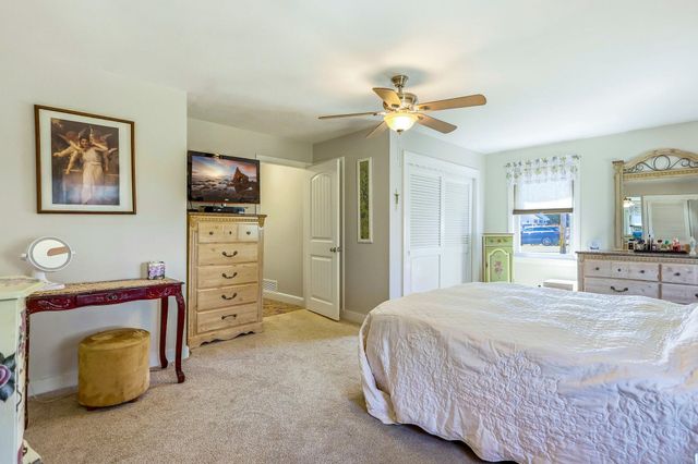 358 East Road, Hampstead, NH 03841