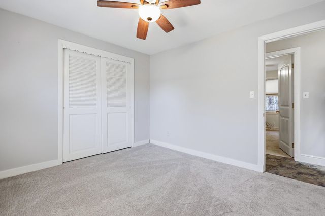 358 East Road, Hampstead, NH 03841
