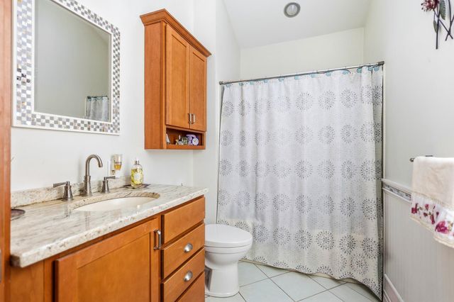 358 East Road, Hampstead, NH 03841