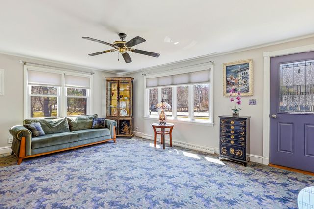 358 East Road, Hampstead, NH 03841