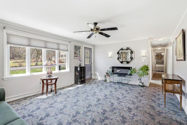 358 East Road, Hampstead, NH 03841