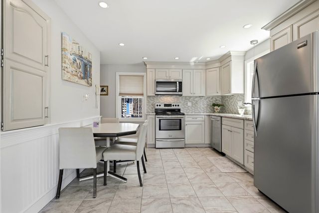 358 East Road, Hampstead, NH 03841