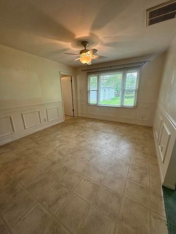 582 N 50 W, Valparaiso, IN 46385