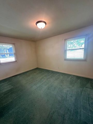 582 N 50 W, Valparaiso, IN 46385