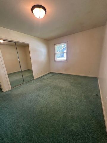 582 N 50 W, Valparaiso, IN 46385