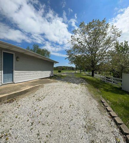 582 N 50 W, Valparaiso, IN 46385