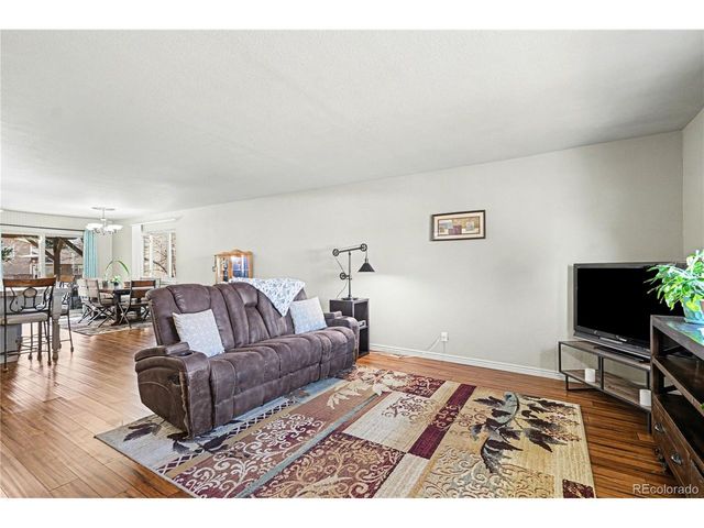 9166 W Maplewood Ave, Littleton, CO 80123