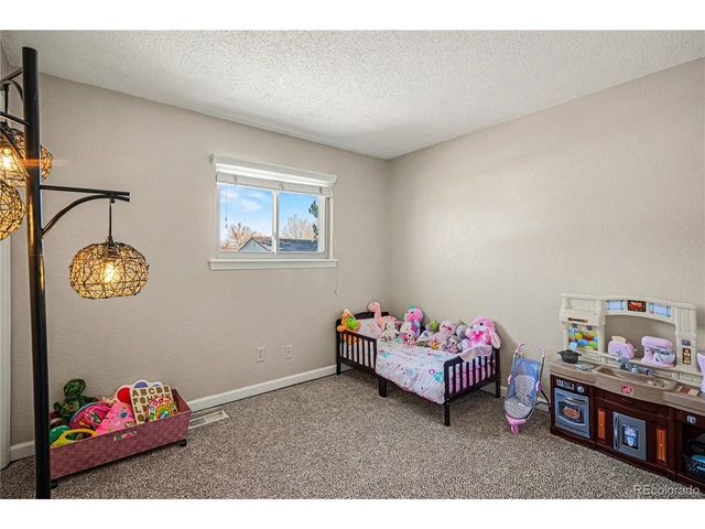 9166 W Maplewood Ave, Littleton, CO 80123