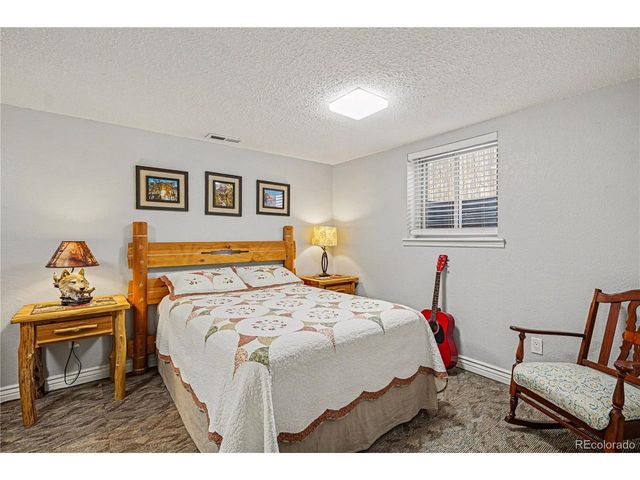 9166 W Maplewood Ave, Littleton, CO 80123