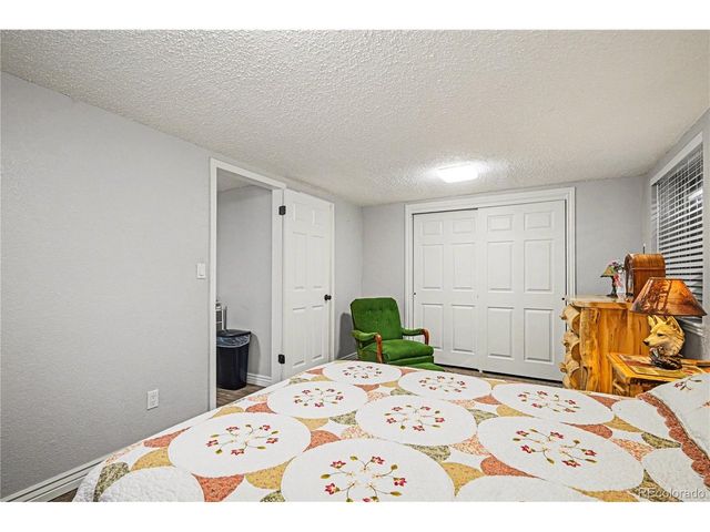 9166 W Maplewood Ave, Littleton, CO 80123