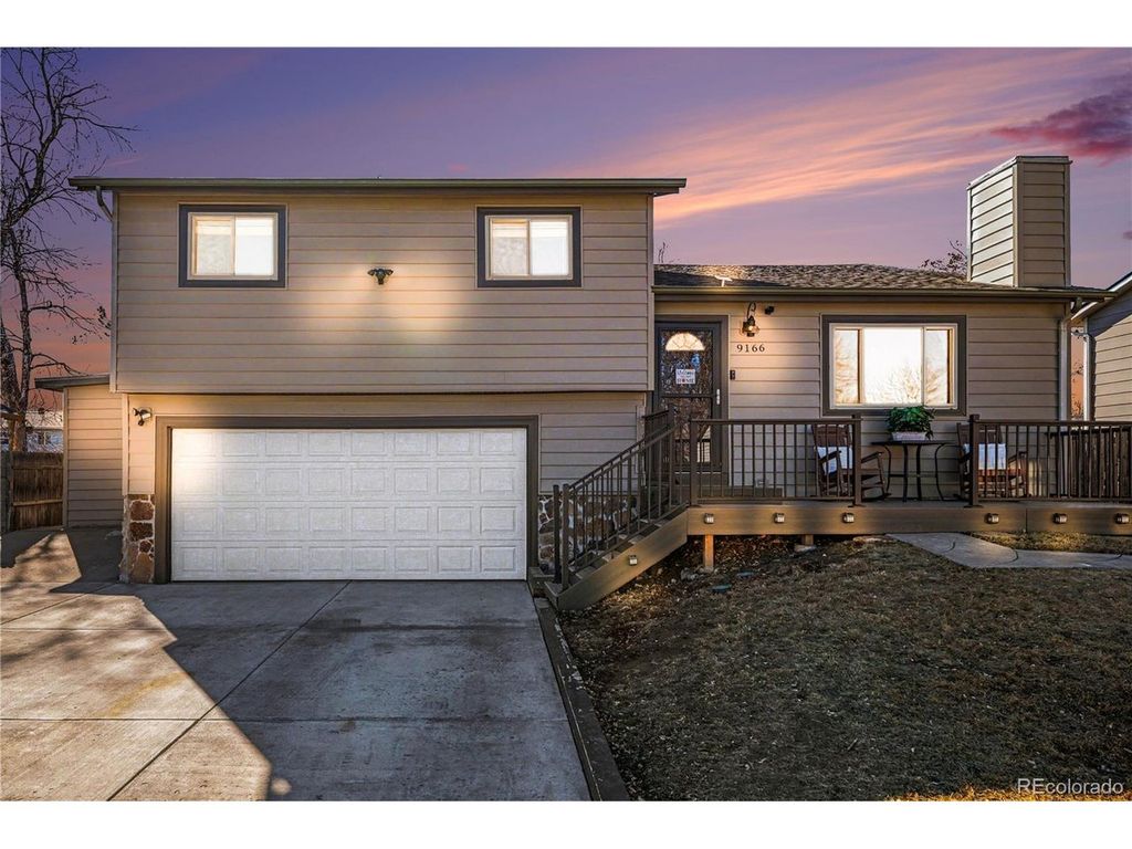9166 W Maplewood Ave, Littleton, CO 80123