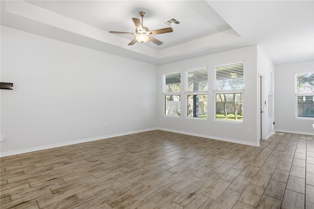 146 Norwood Oaks Dr, Rockport, TX 78382