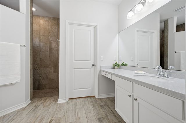 146 Norwood Oaks Dr, Rockport, TX 78382