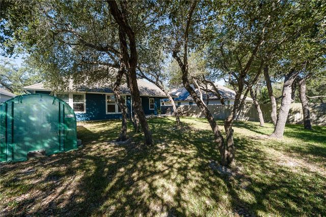 146 Norwood Oaks Dr, Rockport, TX 78382